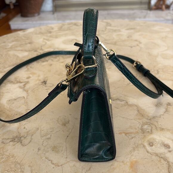 Mini Croc Embossed Vegan Leather Kelly Crossbody Bag - Picture 6 of 11